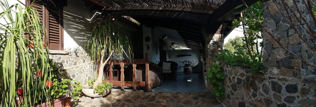 B&B Il Giardino Арбус Екстер'єр фото