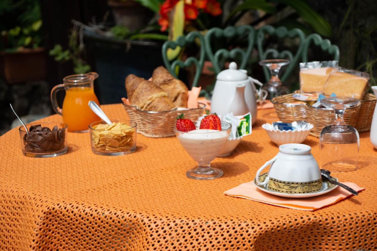 B&B Il Giardino Арбус Екстер'єр фото