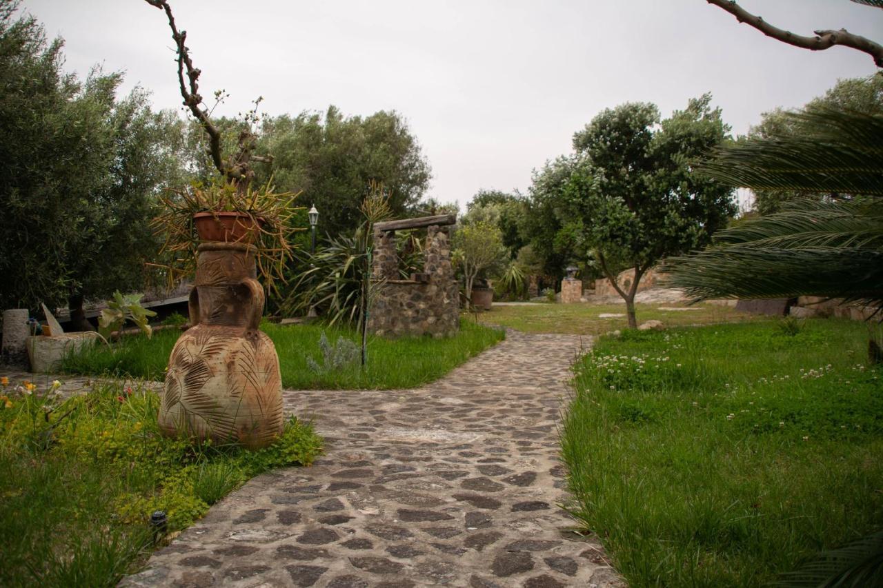 B&B Il Giardino Арбус Екстер'єр фото