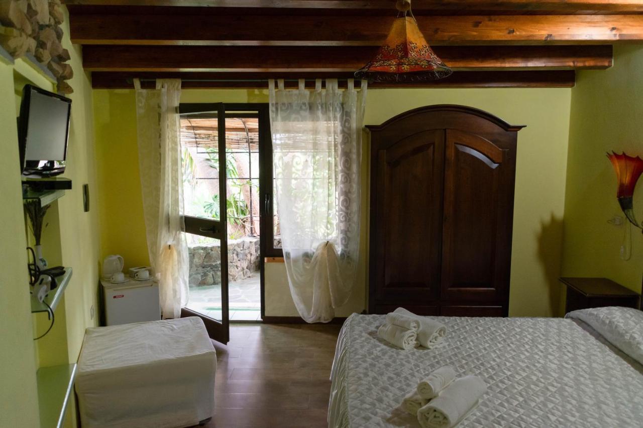 B&B Il Giardino Арбус Екстер'єр фото
