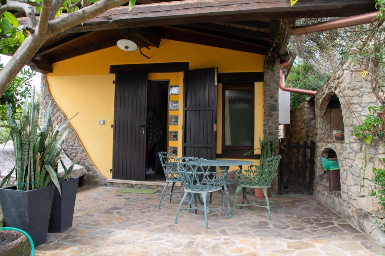 B&B Il Giardino Арбус Екстер'єр фото
