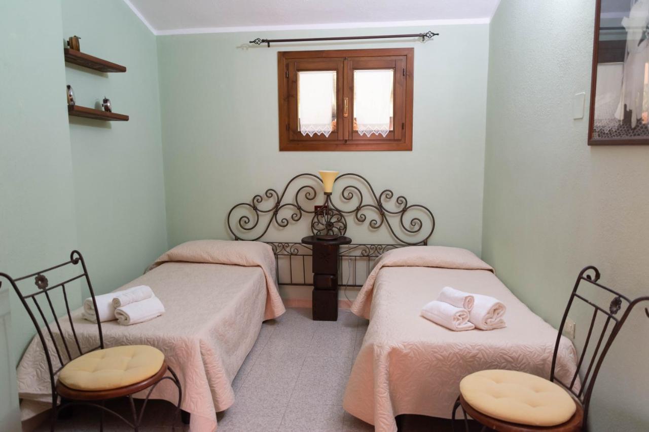 B&B Il Giardino Арбус Екстер'єр фото
