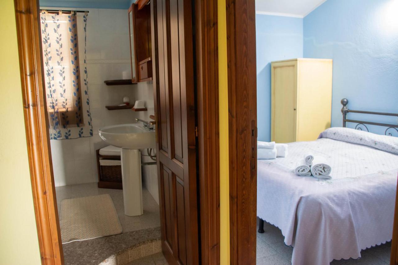 B&B Il Giardino Арбус Екстер'єр фото